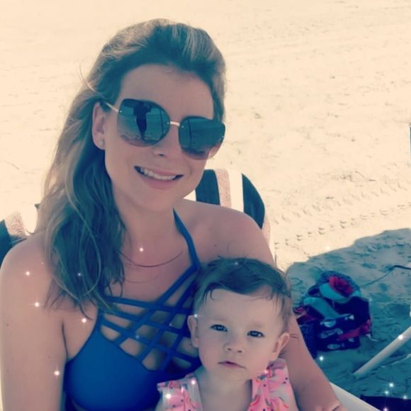 Meet your Posher, Nicole - Picture 1 of 1